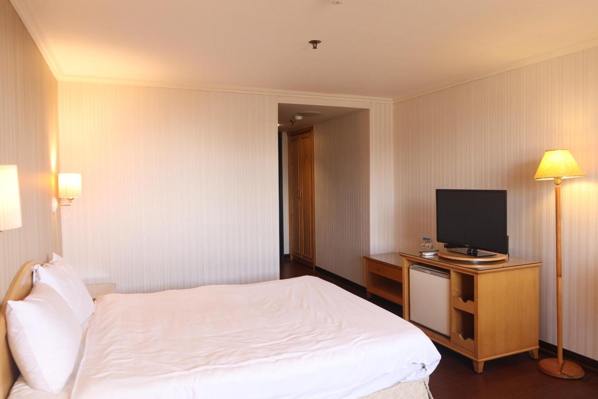 Hermes Hotel Hsinchu Exterior foto